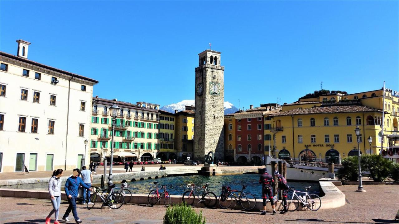 Apartamento Loft Martini Riva del Garda Exterior foto