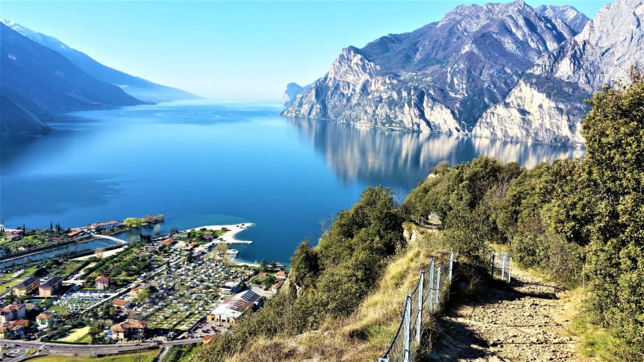 Apartamento Loft Martini Riva del Garda Exterior foto